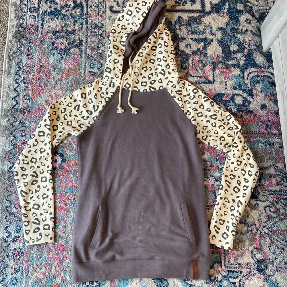 Ampersand Ave Leopard Double Hood